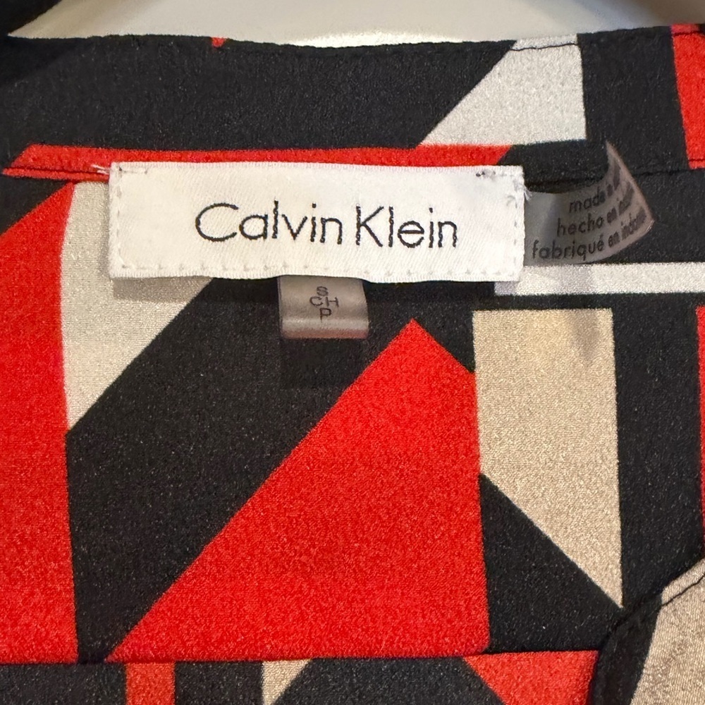 Calvin Klein Red Black Geometric Abstract Print Roll Tab Blouse - Picture 5 of 6